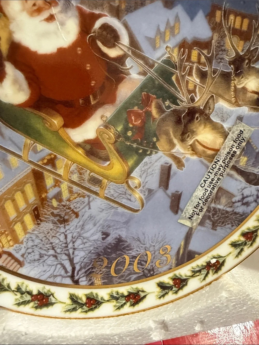 Avon 2003 Collector Plate - 22K gold rim
